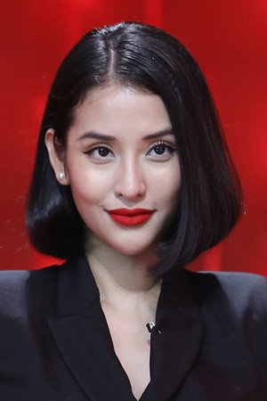 Mai Hồ portrait