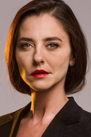 Ece Uslu portrait
