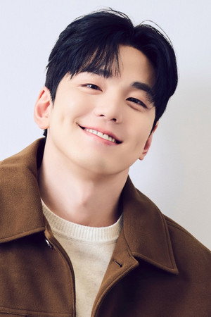 Kim Min-gue portrait
