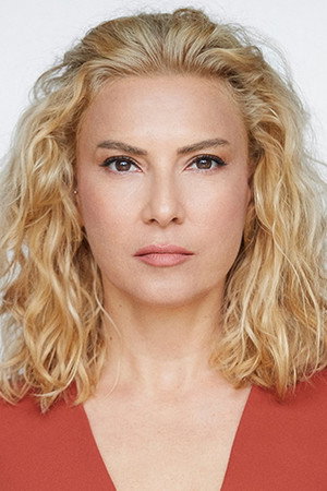 Şebnem Dönmez portrait