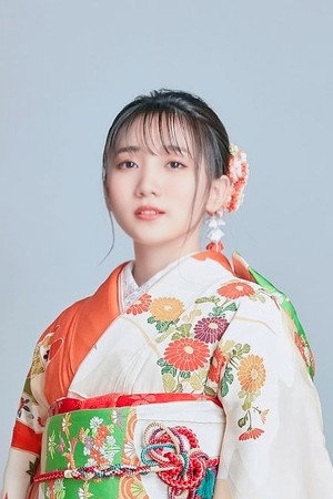 Lilas Ikuta portrait