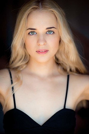 Raechelle Banno portrait