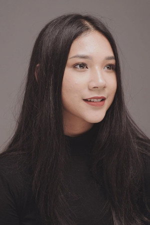 Agnes Naomi portrait