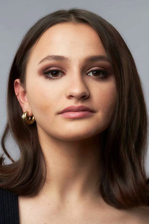 Ava Russo portrait