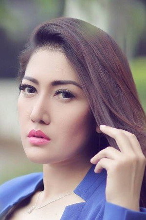 Asri Handayani portrait