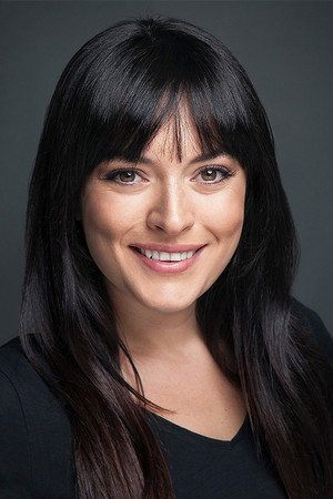 Ezgi Mola portrait