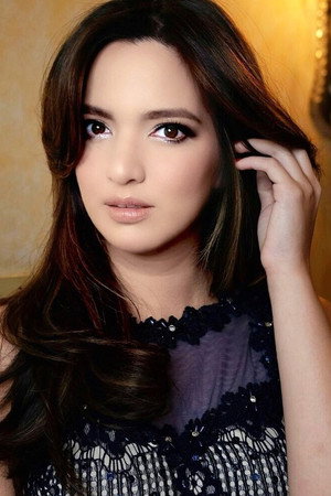 Nia Ramadhani portrait