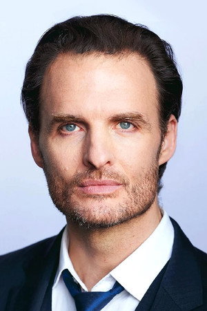 Greg Bryk portrait