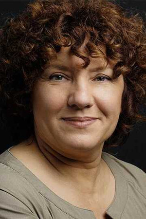 Ayşenil Şamlıoğlu portrait