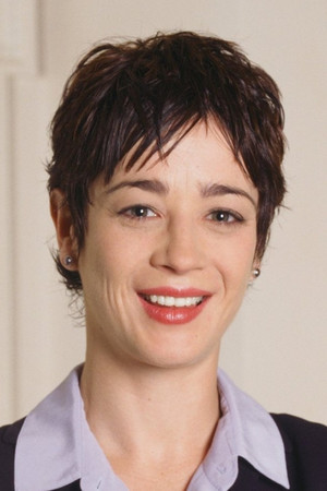 Moira Kelly portrait