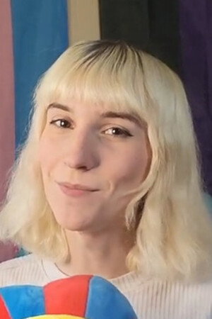BubblePinkElle portrait