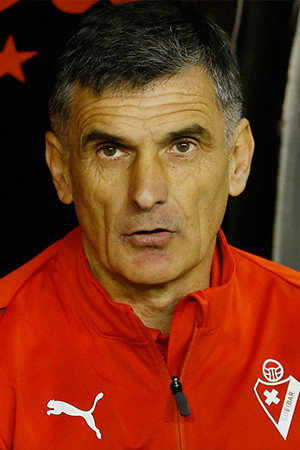 José Luis Mendilibar portrait