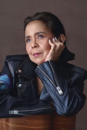 Dolly de Leon portrait