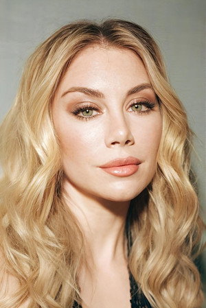 Jennifer Holland portrait