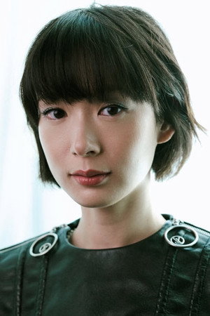 Moeka Hoshi portrait