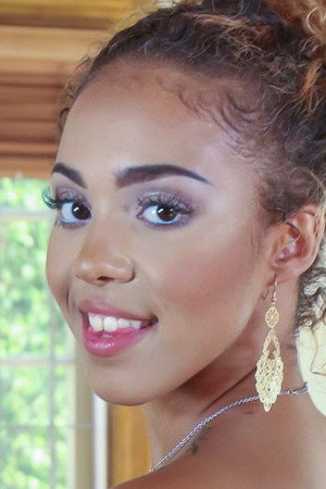 Xianna Hill portrait