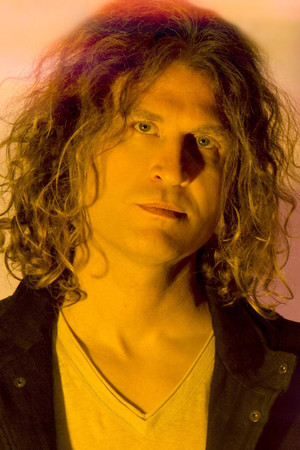 Dave Keuning portrait