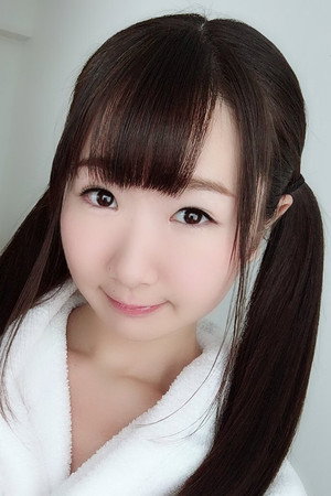 Ayu Kumano portrait