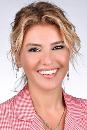 Gülben Ergen portrait