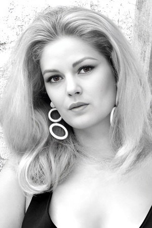 Beba Lončar portrait