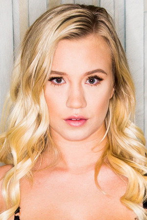 Bailey Brooke portrait