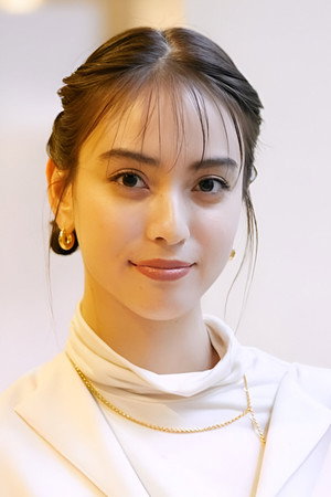 Karen Takizawa portrait