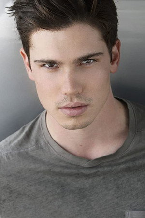 Tanner Novlan portrait