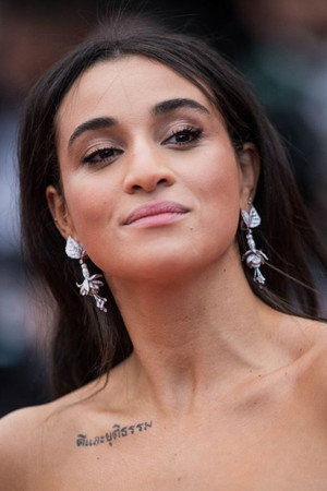 Camélia Jordana portrait