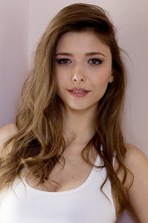 Mila Azul portrait