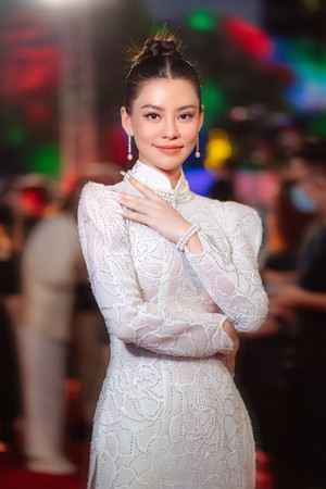 Bùi Lan Hương portrait