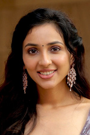 Riya Suman portrait