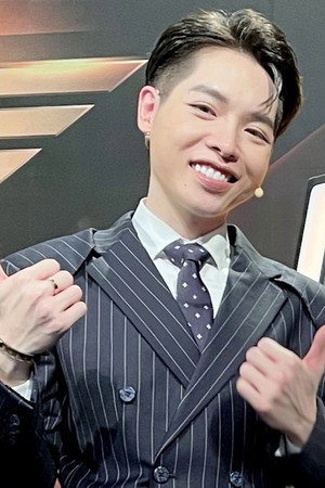 Đức Phúc portrait