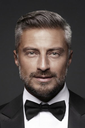 Selçuk Yapar portrait