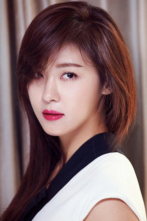 Ha Ji-won portrait