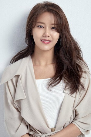 Shin Hye-jeong portrait
