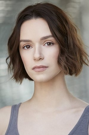 Alex Essoe portrait