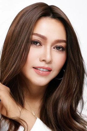 Wipawee Charoenpura portrait