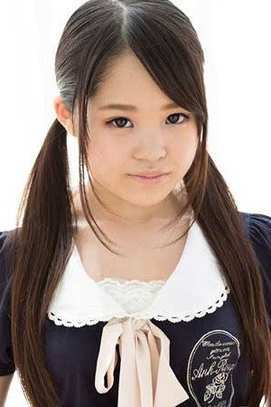Risa Omomo portrait