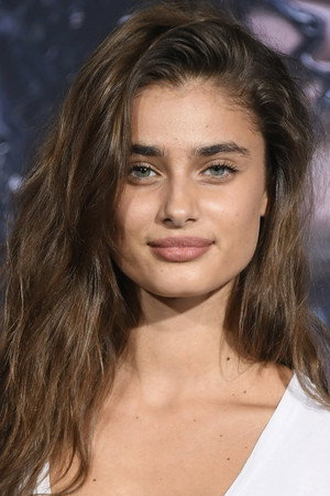 Taylor Hill portrait