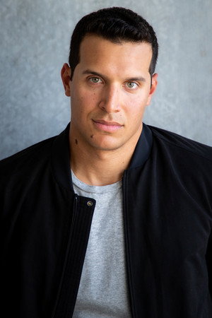 Sean Tapiero portrait