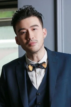Liao Wang portrait