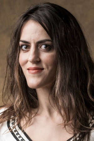 Luciana Paes portrait