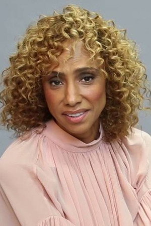 Liza Cruzat portrait