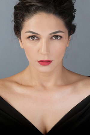 Şebnem Hassanisoughi portrait