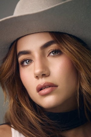 Ela Velden portrait