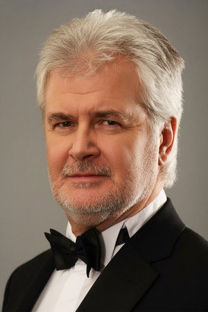 Burçin Oraloğlu portrait