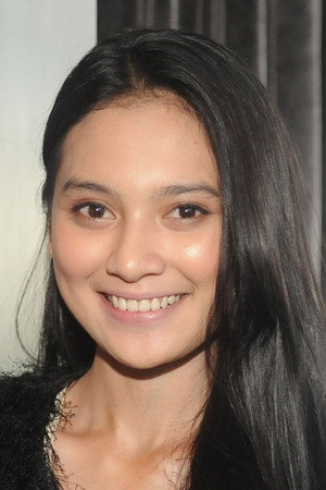 Indah Permatasari portrait