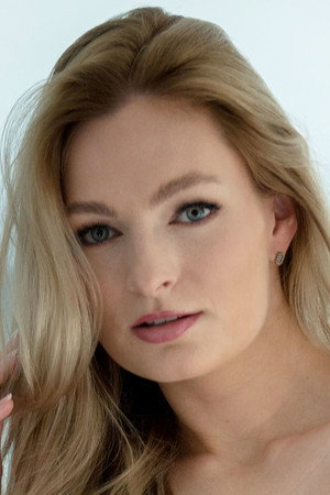 Leanne Lace portrait