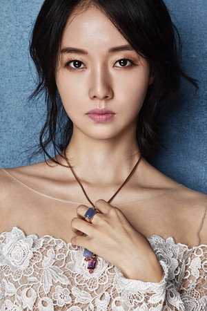 Lee Jung-hyun portrait