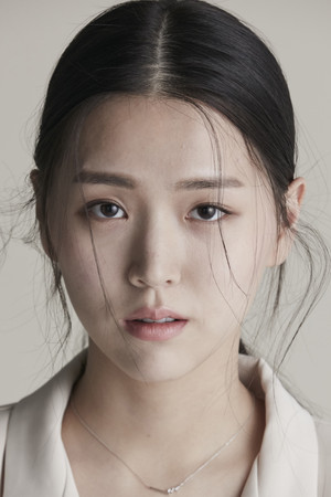 Kim Ji-eun portrait